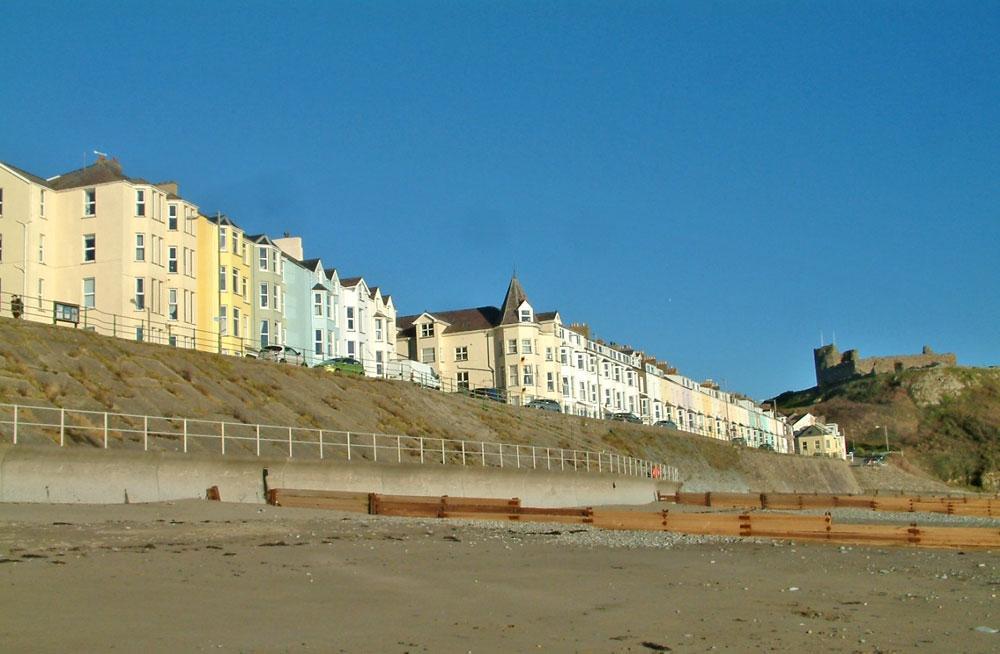 Marine Terrace Apartments Criccieth Exterior photo